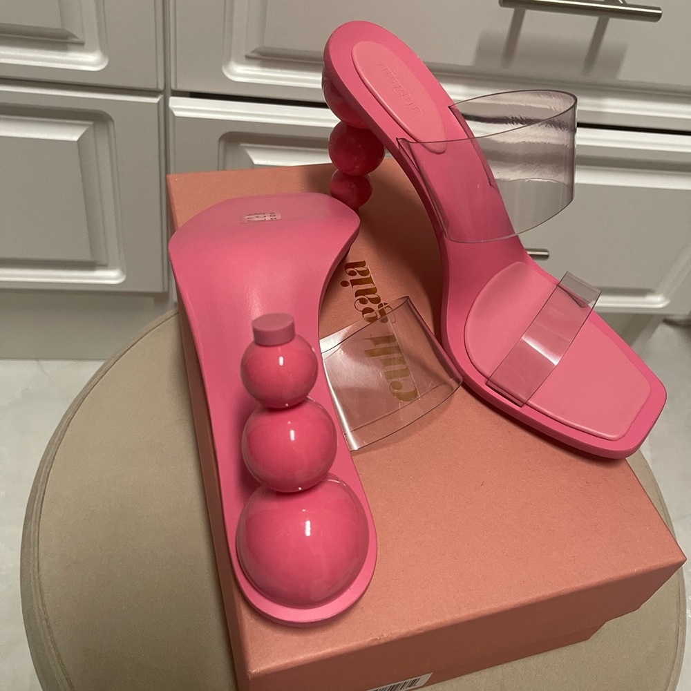 Size 42 - Picture 2 of 7